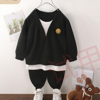 Conjunto deportivo para niños