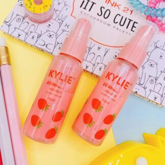 Primer Destellos Con Iluminador Fresa Kylie